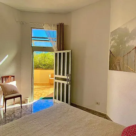 Ocean Terrace Apartment *